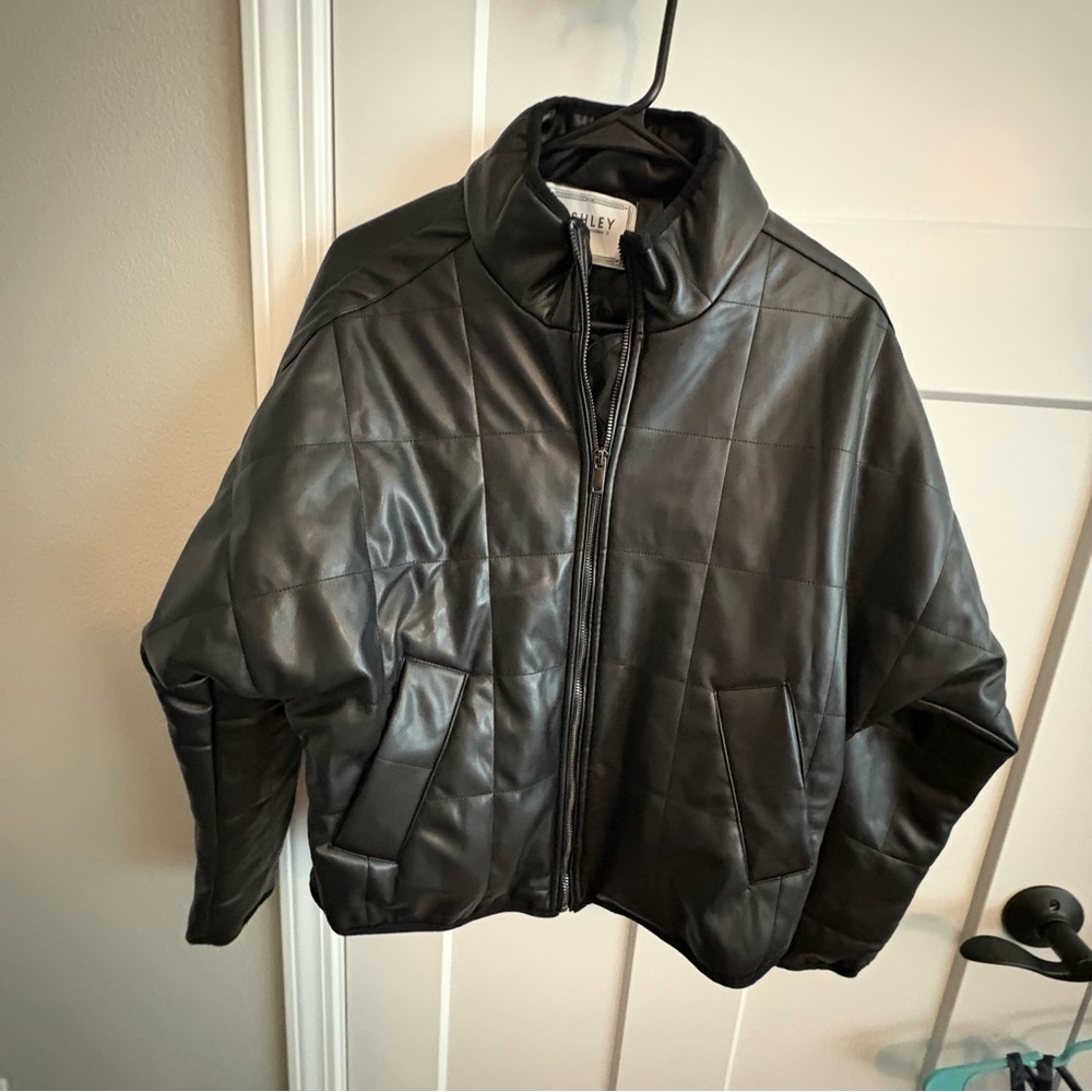 EUC ladies, black, bomber jacket, fall, winter, coat, warm, cozy, School teacher